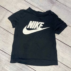 Nike Bundle. All 2T. Smoke free home.